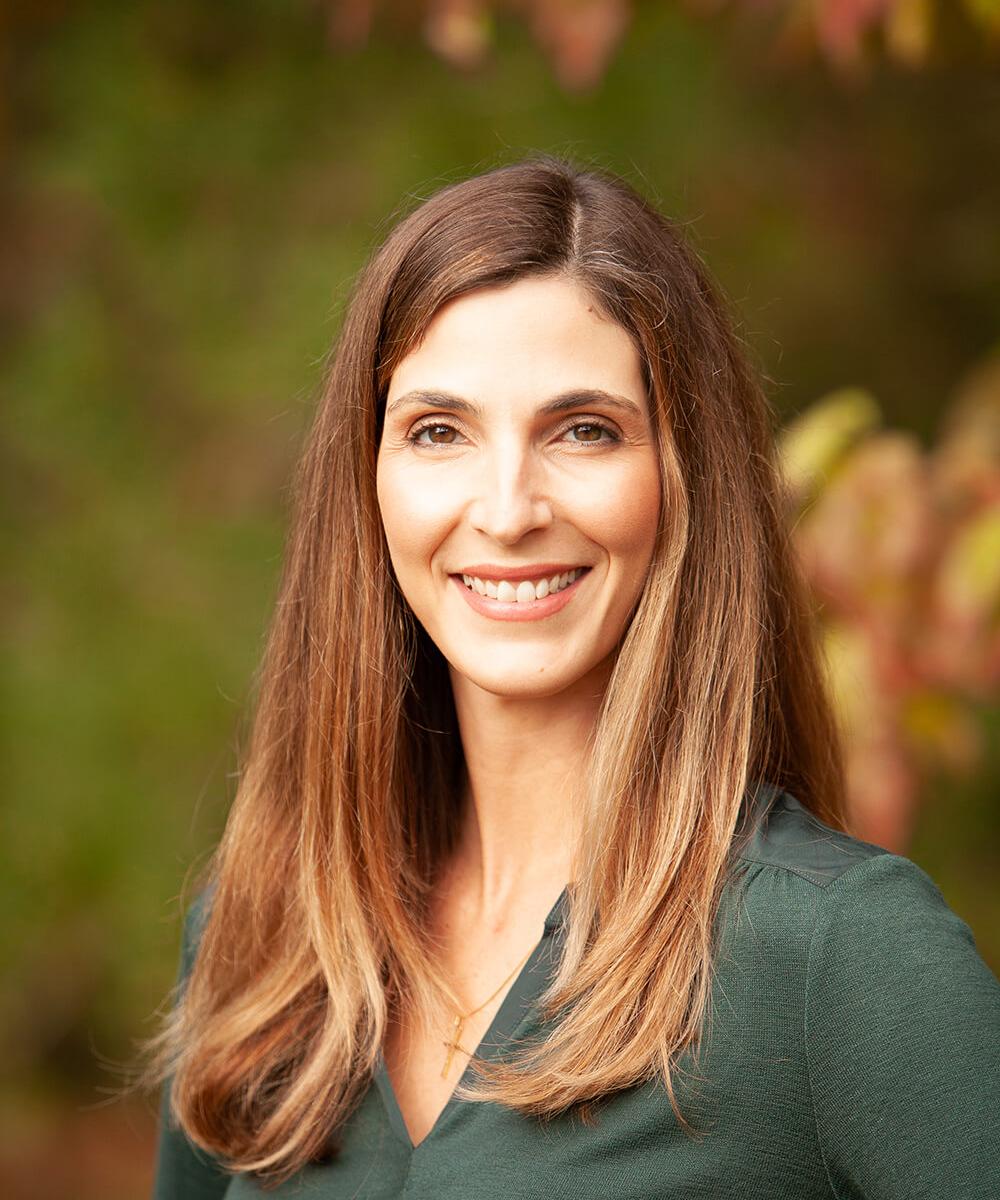 Marci Hansen headshot